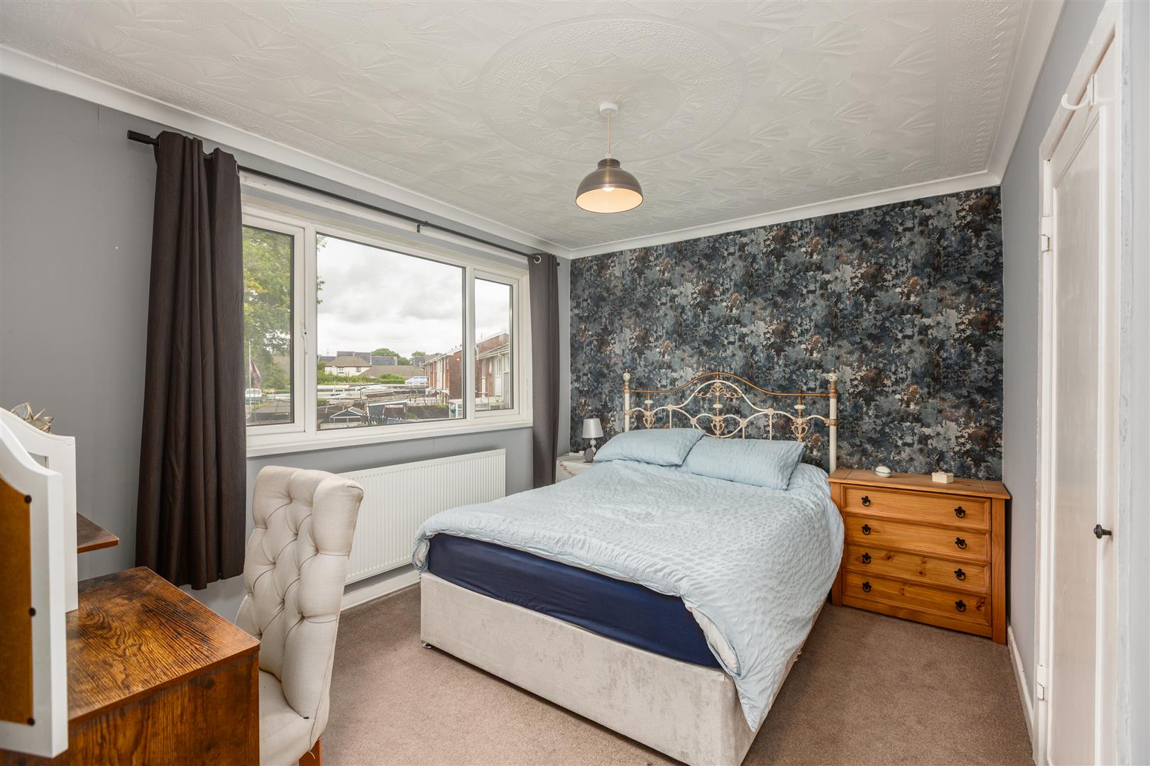 Caegar, Llanelli, SA14 9NR